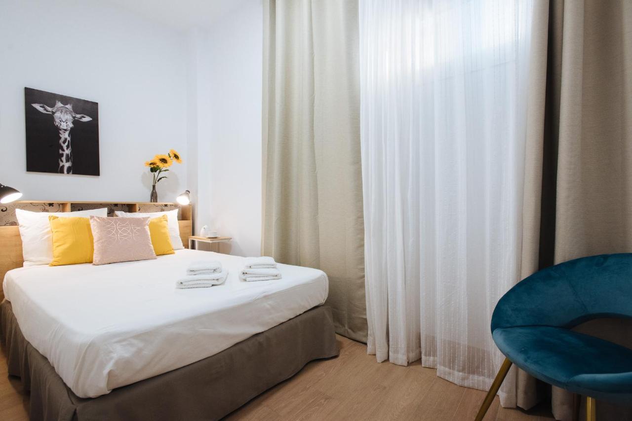 Hostly Rbh0 Modern Apartment Севилья Экстерьер фото