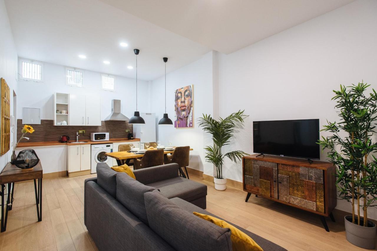 Hostly Rbh0 Modern Apartment Севилья Экстерьер фото