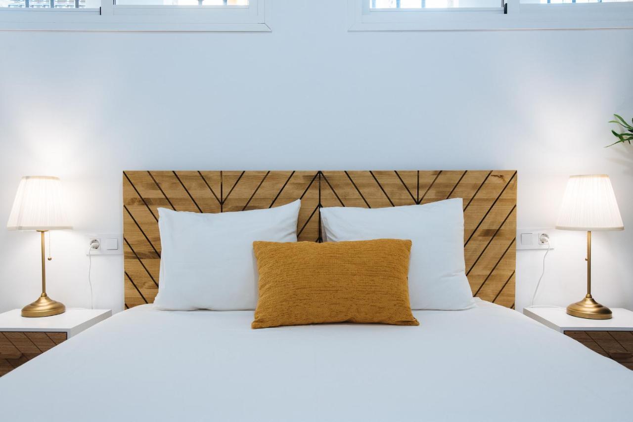 Hostly Rbh0 Modern Apartment Севилья Экстерьер фото